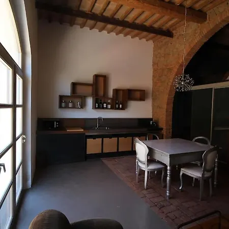 Loft L2home 아파트 피옴비노